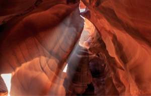 Fasci di luce del canyon dell'antilope
